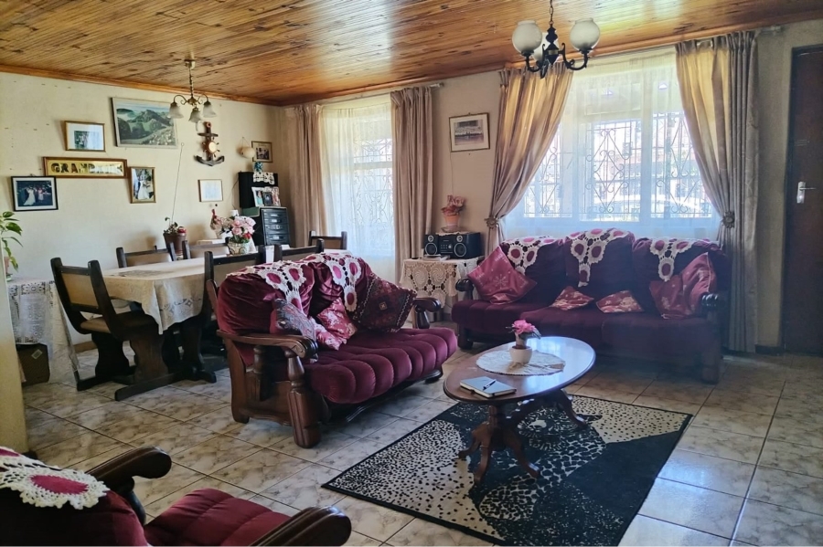 2 Bedroom Property for Sale in Cloetesville Western Cape